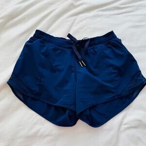 Lululemon Hotty Hot Low-Rise 4" Running Shorts Navy‎ Blue Size 6